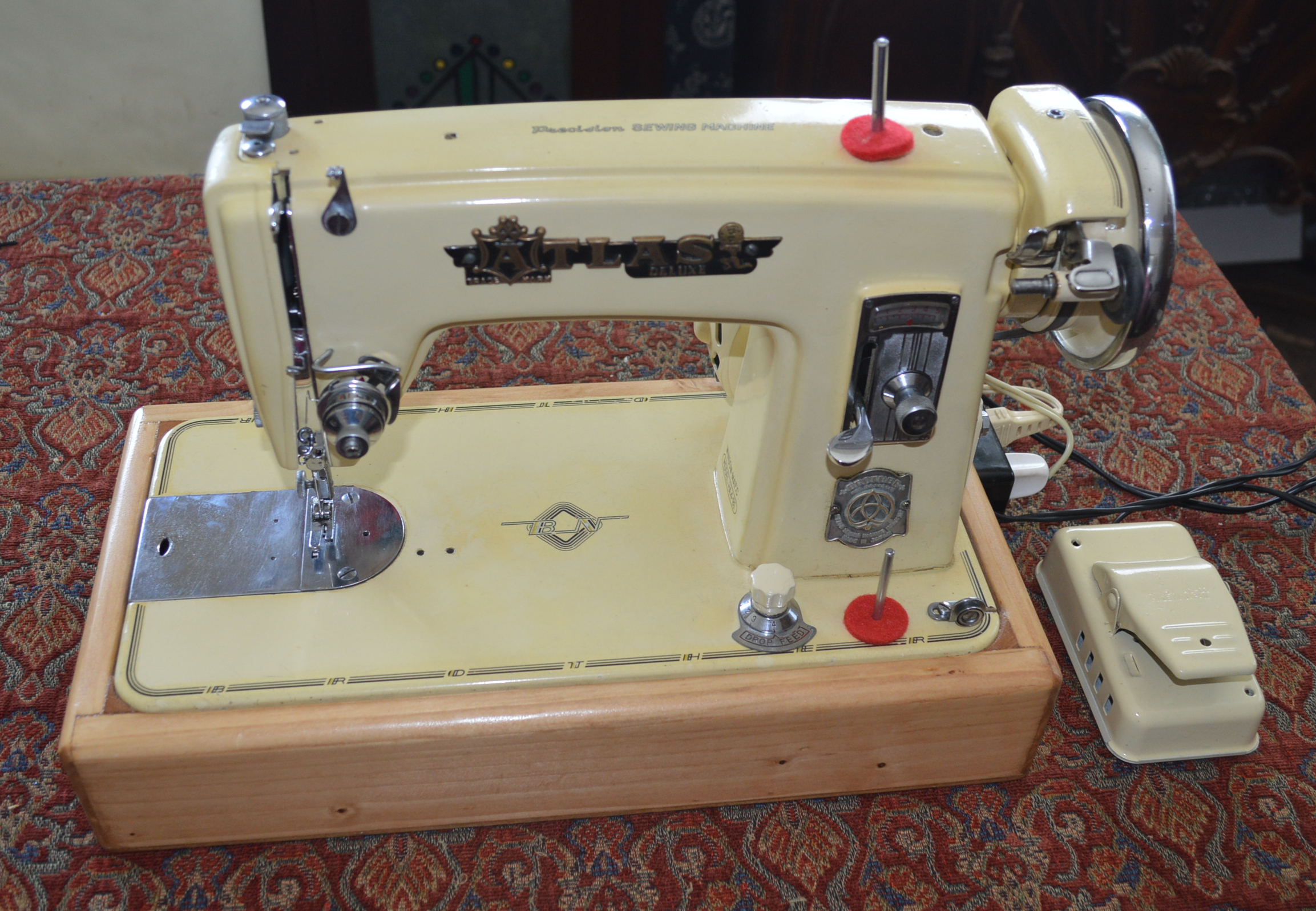 Restoration of a Vintage 1950's-1960's Yellow Atlas “Window-Matic